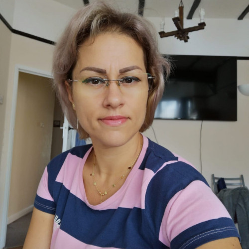 Raluca luptă cu cancerul și are nevoie de sprijin pentru un tratament vital în Germania