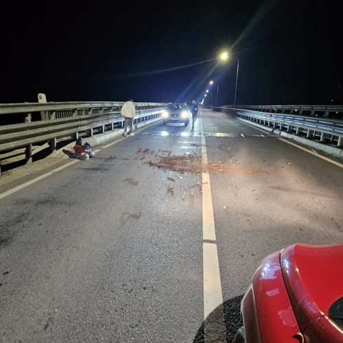 Tânăr din Gorj găsește un manechin plin de lichid roșu pe centura Târgu Jiului