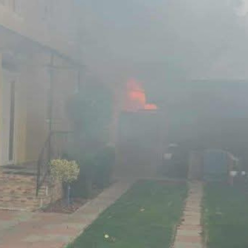 Bărbat din Vinga s-a sinucis după ce și-a incendiat casa, alte cinci persoane afectate