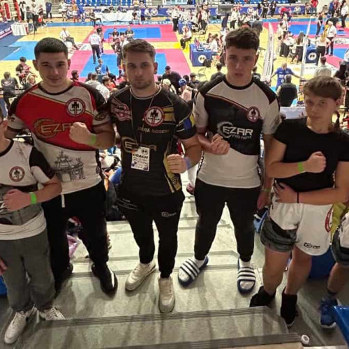 Sportivi din Alba Iulia la Campionatul Mondial de Freestyle Kickboxing de la Ploiești