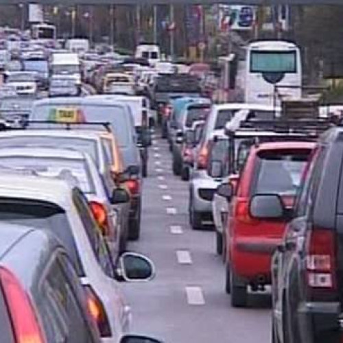 Înmatriculările de autoturisme noi au crescut semnificativ în octombrie 2025