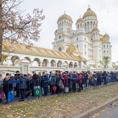 Programul de vizitare al Catedralei Naționale după încheierea accesului în Sfântul Altar