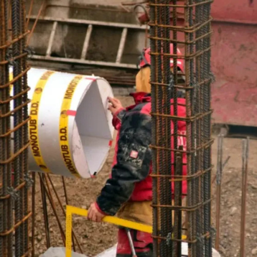 Lucrările de pe strada Fagului din Cluj pun în pericol circulația pietonilor