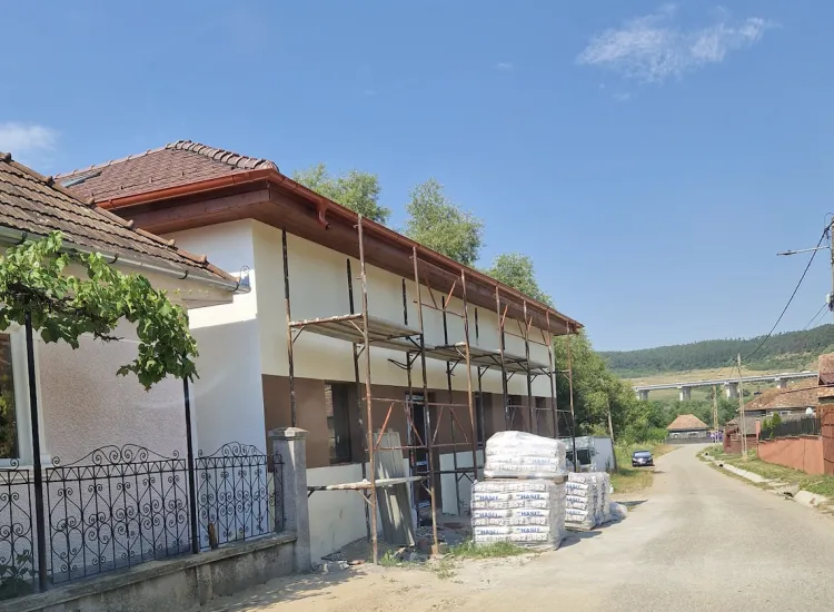 Consiliul Județean Cluj alocă fonduri pentru refacerea acoperișului grădiniței din Sânpaul