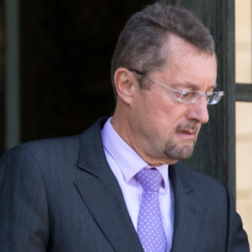 Fostul șef al serviciilor secrete franceze, judecat pentru șantaj asupra unui om de afaceri