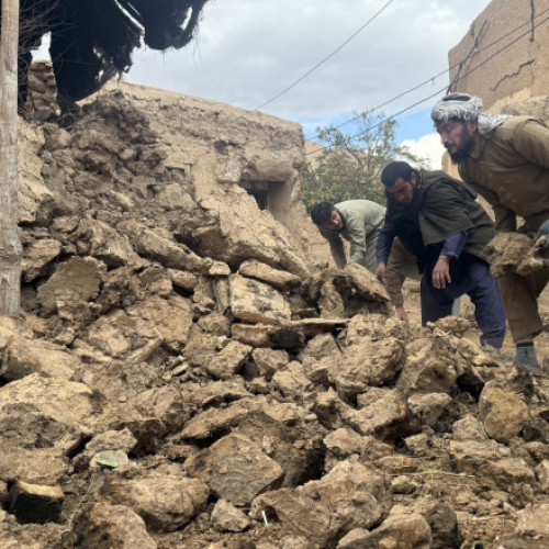 Cutremur puternic în nordul Afganistanului a provocat moartea a cel puțin 27 de persoane