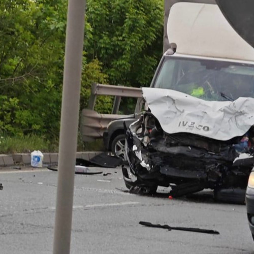 Aplicația Amiabila a fost folosită de peste 200.000 de șoferi pentru accidente ușoare