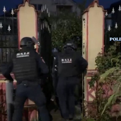 Agent de poliție din Târgu Jiu anchetat pentru proxenetism cu legături la București