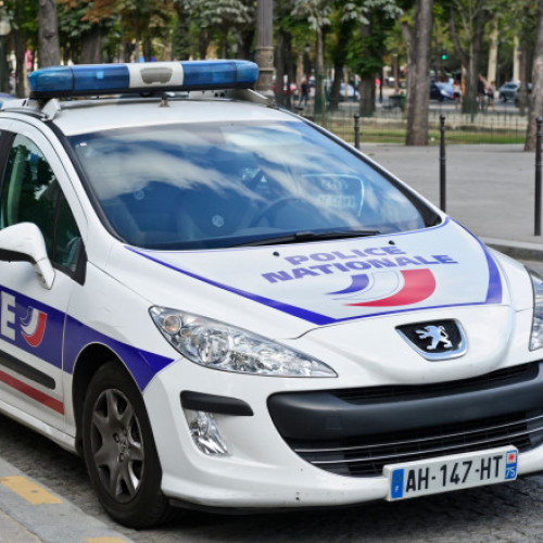 Un bărbat a lovit pietoni cu mașina pe insula Charente-Maritime, strigând „Allah Akbar”