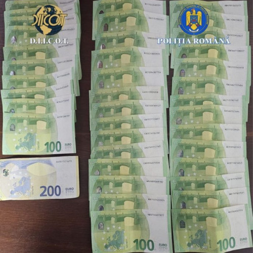 Doi bărbați anchetați pentru trafic de minori și trafic de persoane în Vrancea