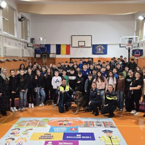 Campanie de prevenire a riscurilor online și traficului de persoane în școli, lansată în Vrancea