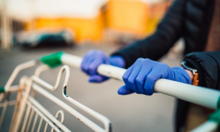 Probleme la plata cu cardul în mai multe supermarketuri din Baia Mare