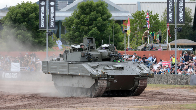 Armata britanică introduce vehiculul Ajax pentru viitoare misiuni de recunoaștere