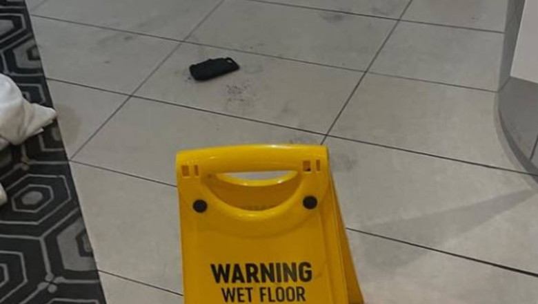 Baterie externă cu litiu ia foc pe aeroportul din Melbourne, bărbat cu arsuri ușoare