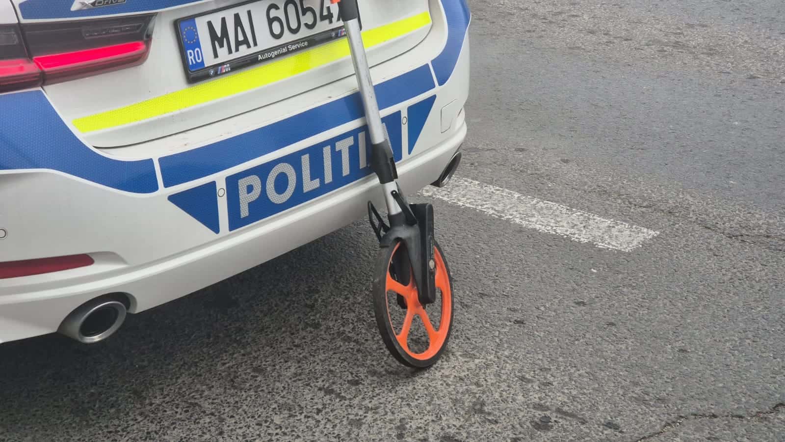 Accident în Gârbova: motociclist rănit după coliziunea cu un autoturism