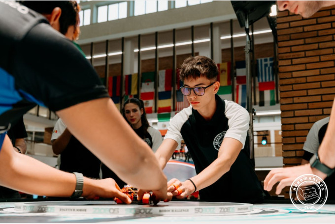 RoboManiacs Oradea s-a remarcat la RoboChallenge 2025 cu rezultate de top