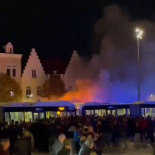 Incendiu la un autobuz cu suporteri Barcelona înainte de meciul cu FC Bruges