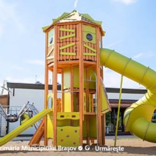 Primăria Brașov începe montarea celui mai modern loc de joacă din Parcul Nicolae Titulescu