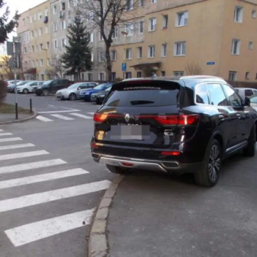 Poliția Locală Brașov a aplicat peste 12.700 de sancțiuni pentru parcări ilegale