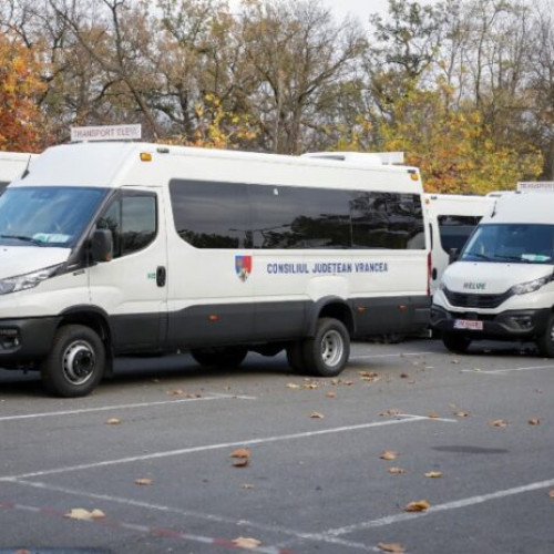 Consiliul Județean Vrancea transferă microbuze electrice pentru elevii din mediul rural