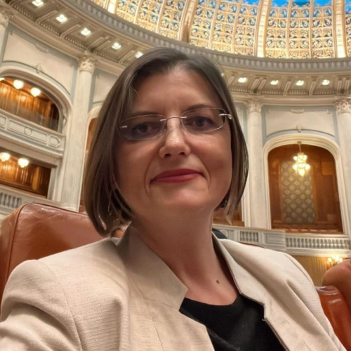 Deputata Corina Atanasiu raportează activitatea și prioritățile în educație