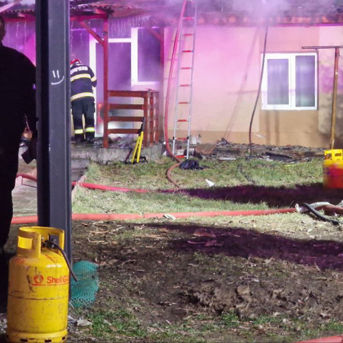 Explozie de butelie într-o anexă din Tuzla; un bărbat rănit a fost transportat la spital