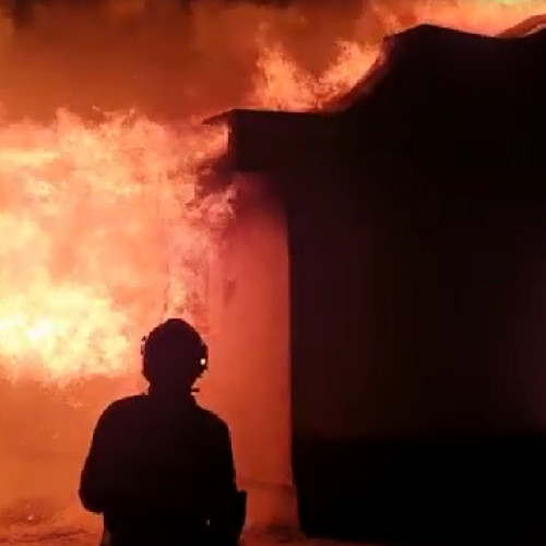 Incendiu la biserica din Dorohoi, intervenție promptă a pompierilor