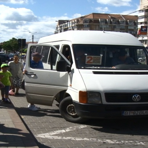 Biletele pentru microbuz în Botoșani ar putea costa 4 lei, abonamentele 140 lei