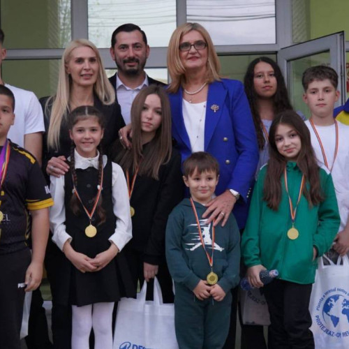 Elisabeta Lipă a premiat tinerii sportivi dâmbovițeni la sediul PSD