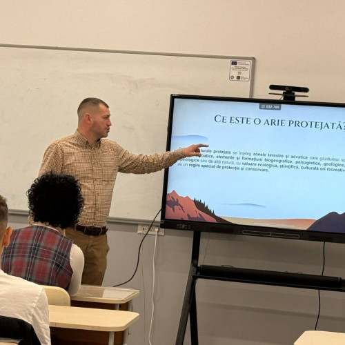 Reprezentanții Parcului Natural Bucegi au susținut o lecție despre natură și meserii la Fieni