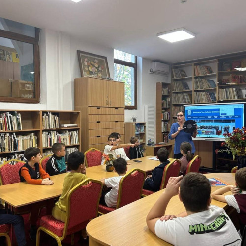 Elevii clasei a IV-a din Târgoviște au vizitat Biblioteca Județeană Dâmbovița