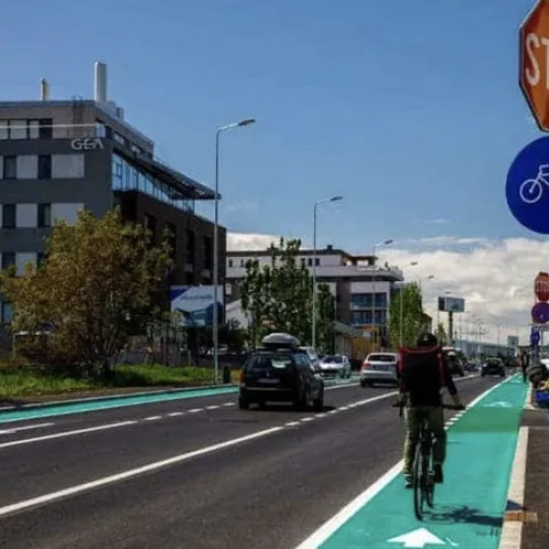 Clujenii cer Primăriei măsuri pentru siguranța bicicliștilor și pietonilor