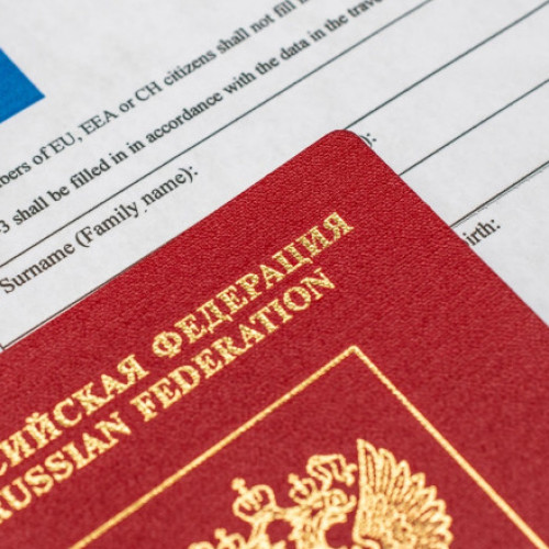 Uniunea Europeană înăsprește condițiile de acordare a vizelor pentru cetățenii ruși