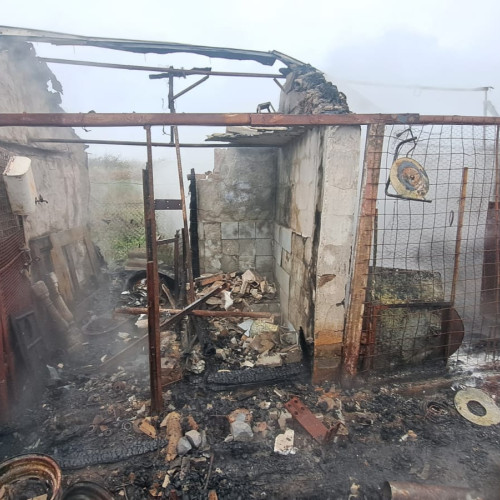 Flăcări într-o gospodărie din Silișcani: trei anexe distruse de incendiu