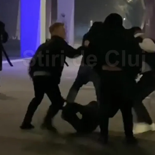 Altercație violentă în fața clubului Form Space la primele ore ale dimineții