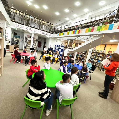 Elevii clasei a III-a vizitează Biblioteca pentru Copii din Târgoviște