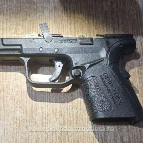 Poliția de frontieră a confiscat record de arme și țigări de contrabandă la Calafat