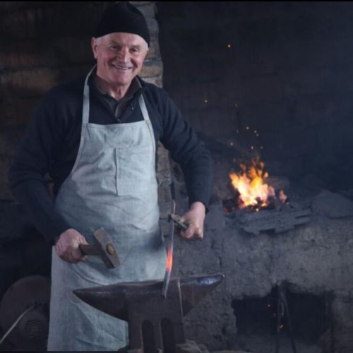 Meșterul fierar Dumitru Trif din Șieuț, recunoscut pentru contribuția culturală și activitatea tradițională