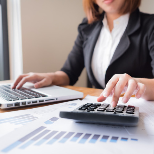 Contabilă din Constanța pusă sub control judiciar pentru delapidare de peste 2,6 milioane lei