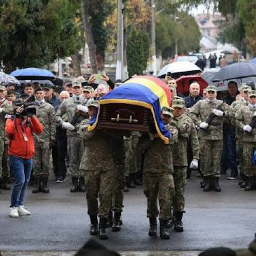 Emeric Ienei a fost înmormântat cu onoruri militare la Oradea