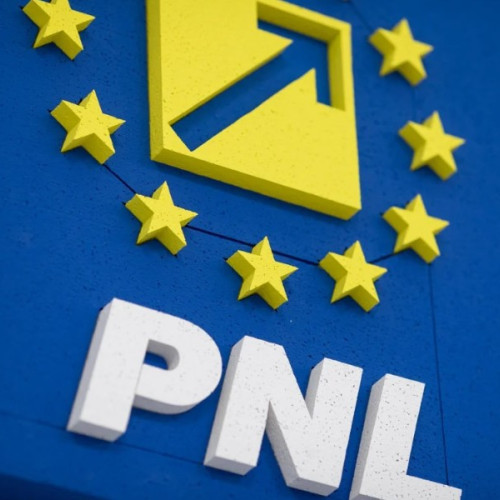 Patru inspectori școlari și un director de școală, în conducerea PNL Botoșani