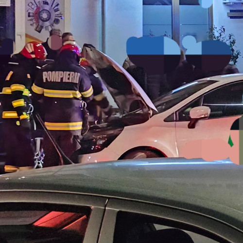 Accident rutier între două mașini pe strada Primăverii din Botoșani