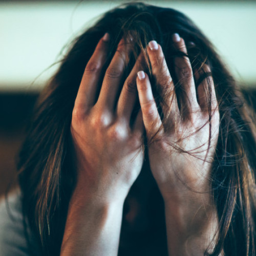 Anxietatea crește în rândul tinerilor români, spun medicii de la Iași