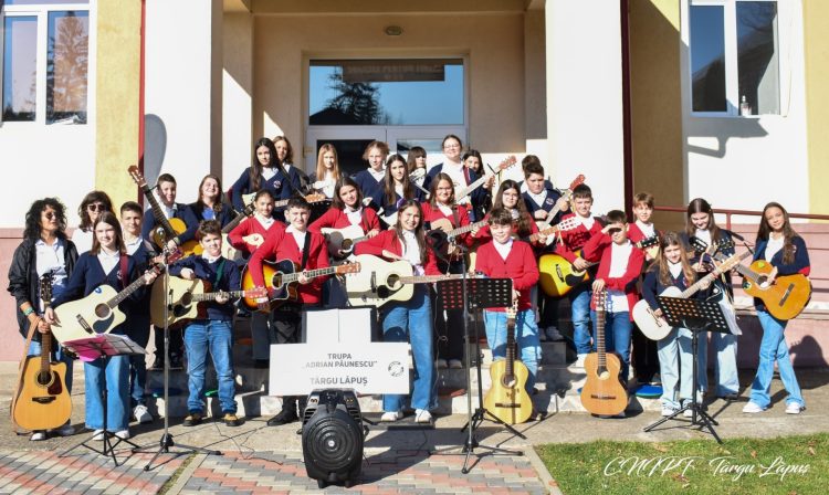 Trupa „Adrian Păunescu” a liceului din Târgu Lăpuș a participat la România Guitar Day