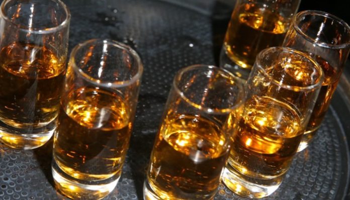 Un bărbat din Pufești s-a răsturnat cu mașina și a fugit de la locul accidentului în Focșani