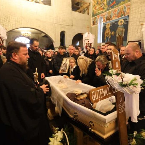 Ultimul drum al tânărului seminarist Alexandru Nicușor Guțeniuc din Baia Mare