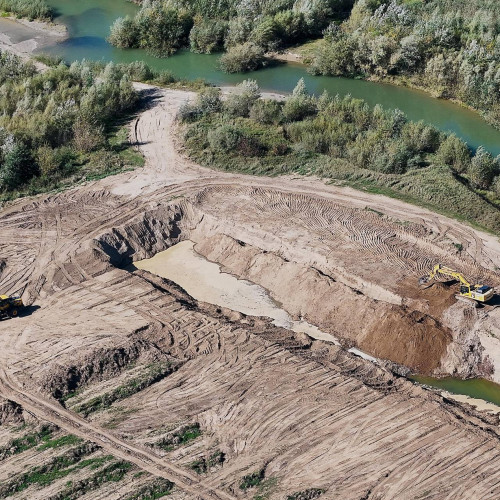 Balastiera controlată de vicepreședintele CJ Botoșani, amendată pentru nereguli de mediu