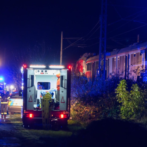 Coliziune între două trenuri în vestul Slovaciei soldată cu zeci de răniți