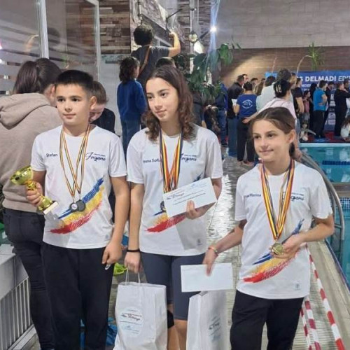 Înotătorii din Focșani au obținut premii la competițiile din Piatra Neamț și Bacău