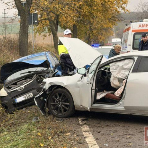 Patru răniți într-un accident grav între Ungureni și Săveni